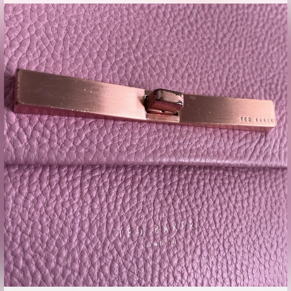 Ted Baker London Pink Pebble Leather and Rose Gold Chain Shoulder Bag - Picture 4 of 8